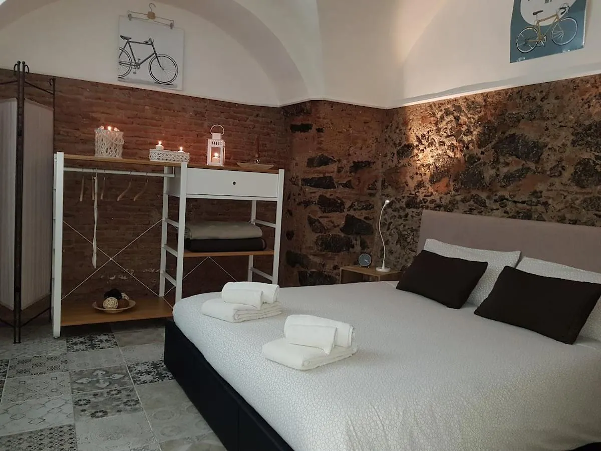 La Piccola Grotta Ursino Villa Catania 0*,