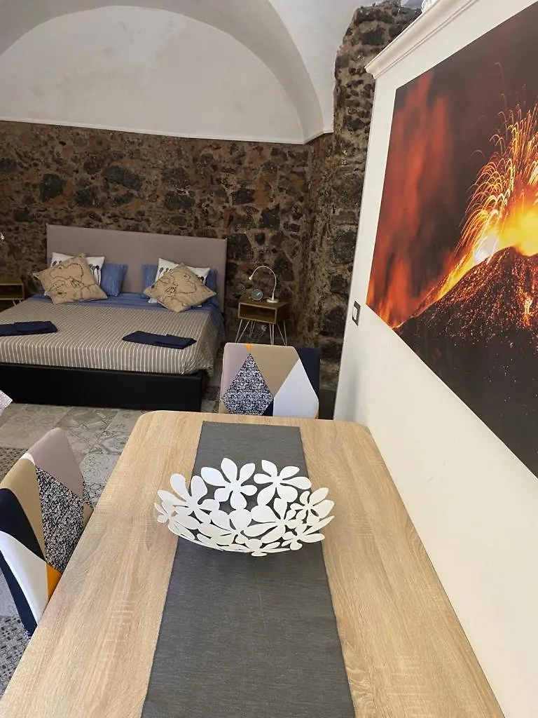 La Piccola Grotta Ursino Villa Catania